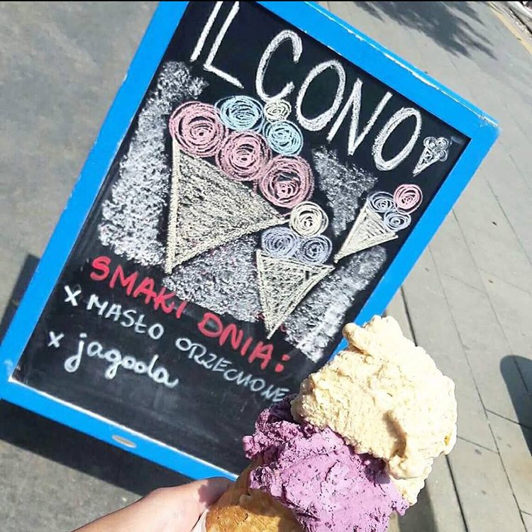 Niebieski potykacz dla lodziarni Il Cono w Warszawie