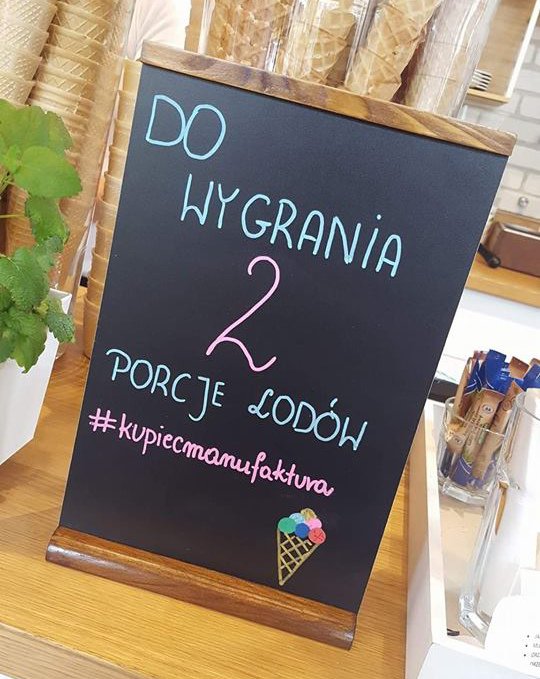 Zobacz tabliczkę kredową którą kupiła Kupiec Manufaktura Lodów w Kołobrzegu