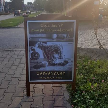 Potykacz kredowy i na plakaty dla Kawiarni MEVO Polańczyk